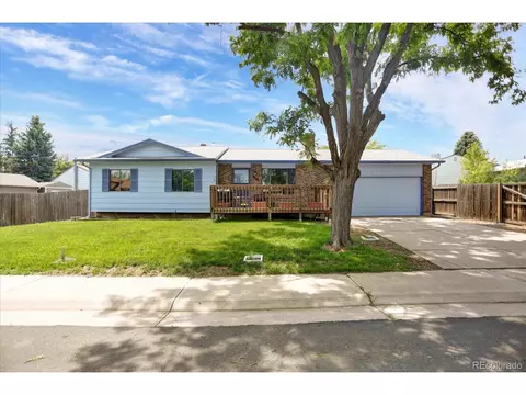 1483 S Argonne Cir, Aurora, CO 80017