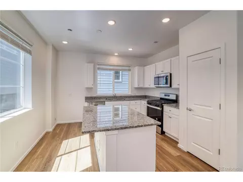 23950 E 41st Ave, Aurora, CO 80019
