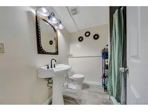 14601 Elk Pl, Denver, CO 80239 photo 13