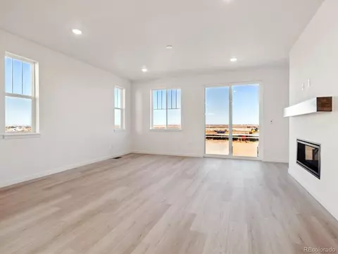 25161 Evans Dr, Aurora, CO 80018 photo 3