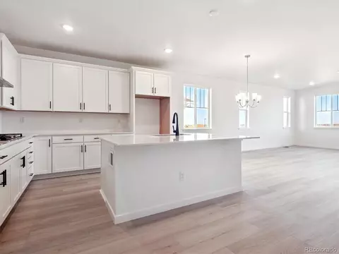 25161 Evans Dr, Aurora, CO 80018 photo 6