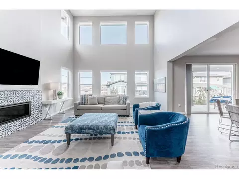 211 Luna Ct, Erie, CO 80516