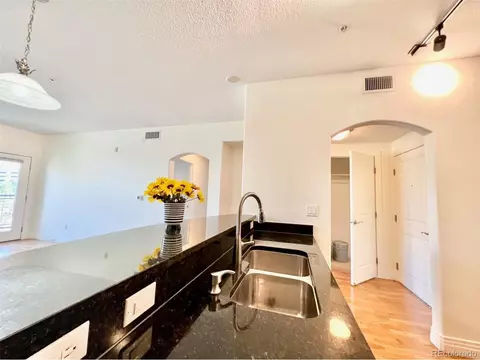 9019 E Panorama Cir #D-302, Englewood, CO 80112 photo 7