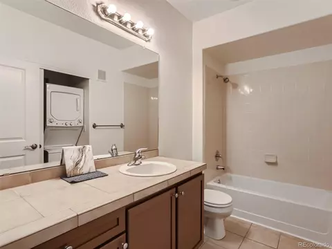 9019 E Panorama Cir #D-302, Englewood, CO 80112 photo 16