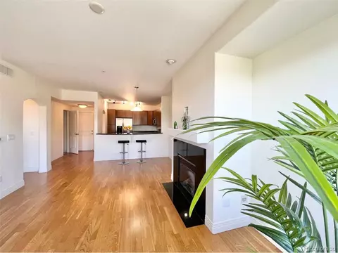 9019 E Panorama Cir #D-302, Englewood, CO 80112 photo 9