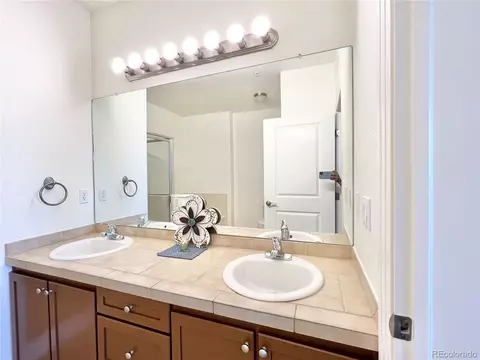 9019 E Panorama Cir #D-302, Englewood, CO 80112 photo 15