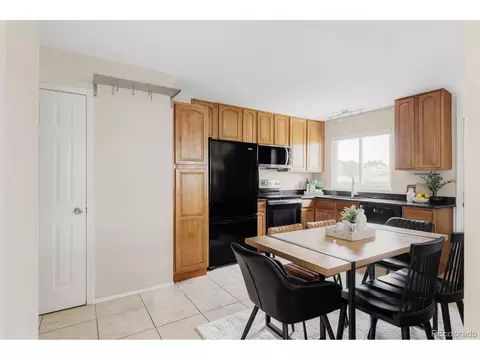 Kitchen - 9504 Pendleton Dr, Littleton, CO 80126 photo 2 of 3