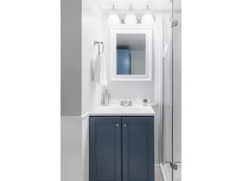 Bath - 9504 Pendleton Dr, Littleton, CO 80126 photo 4 of 4