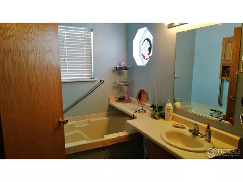 404 33rd St, Evans, CO 80620 photo 9