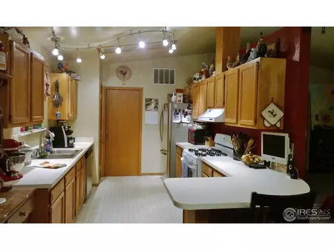 404 33rd St, Evans, CO 80620 photo 5