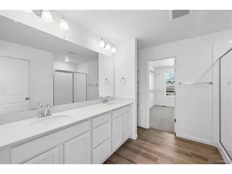 Bath - Undisclosed, Aurora, CO 80019 photo 1 of 2