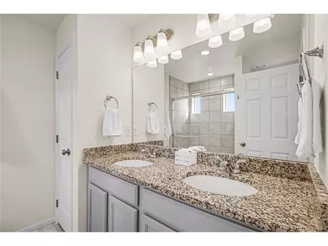 Bath - 26309 E Maple Dr, Aurora, CO 80018 photo 2 of 5