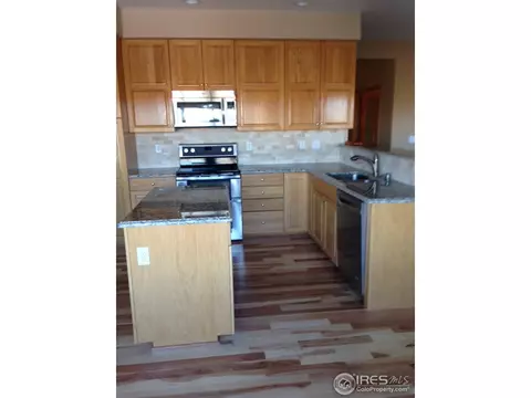 2020 Shoreline Ct, Windsor, CO 80550 photo 4