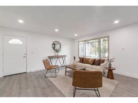 1326 Sable Blvd, Aurora, CO 80011 photo 2