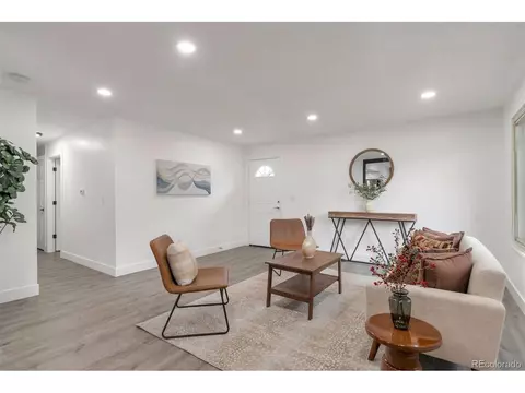 1326 Sable Blvd, Aurora, CO 80011