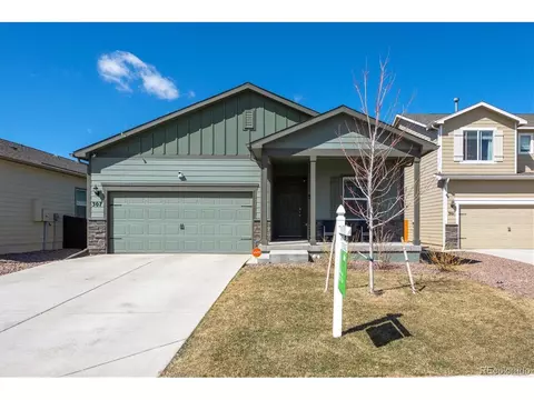 307 Walnut St, Bennett, CO 80102 photo 1