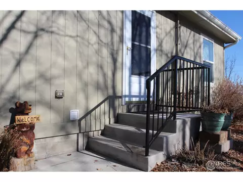 947 3rd St, Berthoud, CO 80513 photo 2