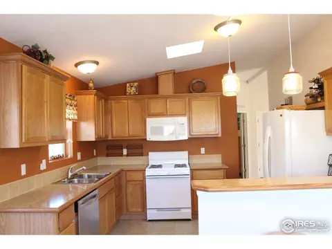 947 3rd St, Berthoud, CO 80513 photo 4