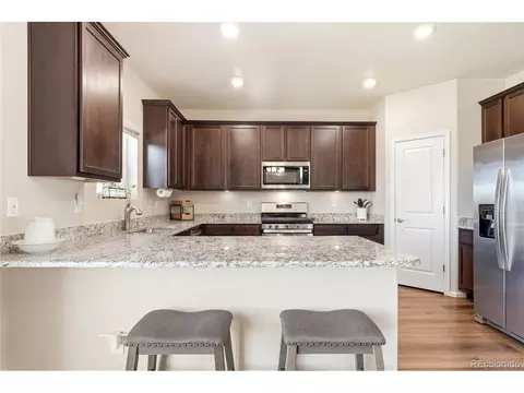Kitchen - 7253 Shavano Ave, Longmont, CO 80504 photo 2 of 3