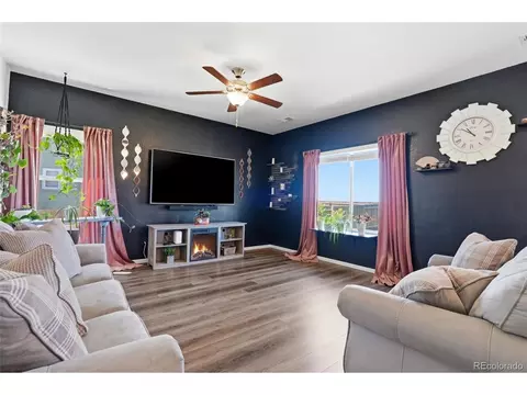 Living - 7253 Shavano Ave, Longmont, CO 80504 photo 1 of 3