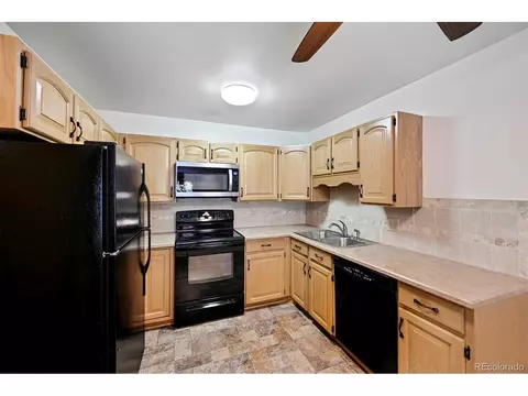 725 S Alton Way #30-8B, Denver, CO 80247