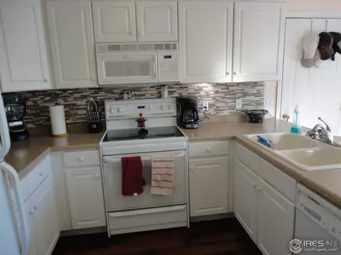 348 Maple Dr, Frederick, CO 80530 photo 9