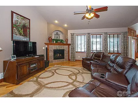 408 Cascade Ct, Johnstown, CO 80534 photo 3