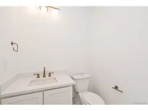 27820 E 10th Dr, Aurora, CO 80018 photo 7