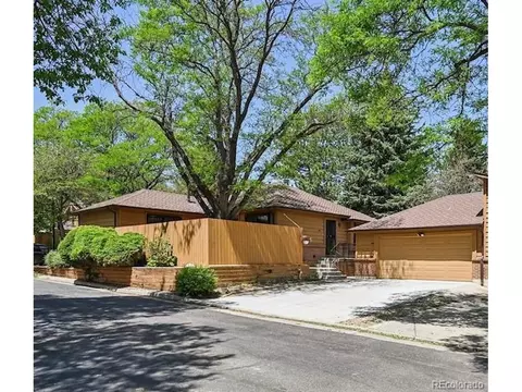 82 S Eagle Cir, Aurora, CO 80012