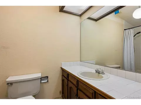 Bath - 19495 E Floyd Ave, Aurora, CO 80013 photo 3 of 4