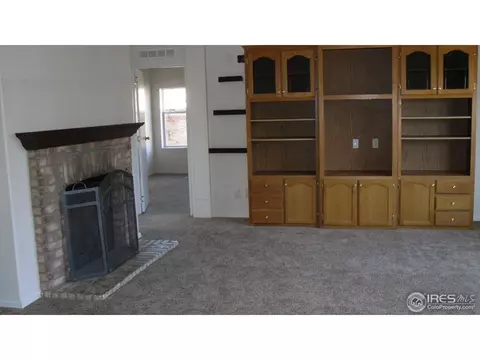 1065 Macdavidson Cir, Dacono, CO 80514 photo 6