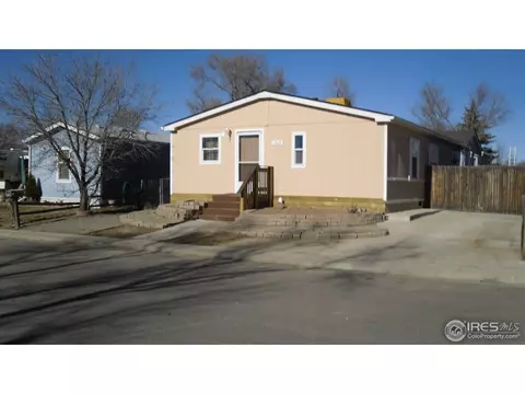 1065 Macdavidson Cir, Dacono, CO 80514 photo 2