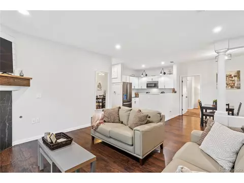 4085 S Crystal Cir #101, Aurora, CO 80014