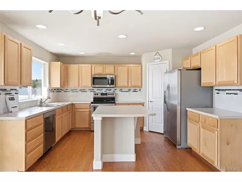 Kitchen - 10512 W 18th St, Greeley, CO 80634 photo 4 of 4
