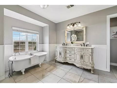 Bath - 6895 E 167th Ave, Brighton, CO 80602 photo 3 of 4