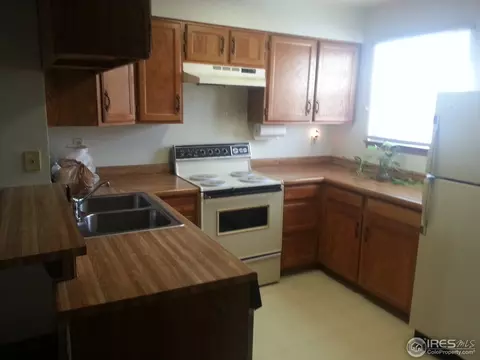 12044 E Ford Cir, Aurora, CO 80012 photo 3