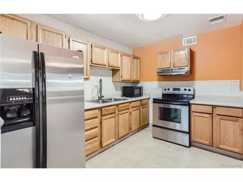 1016 Wheeling St, Aurora, CO 80011 photo 3