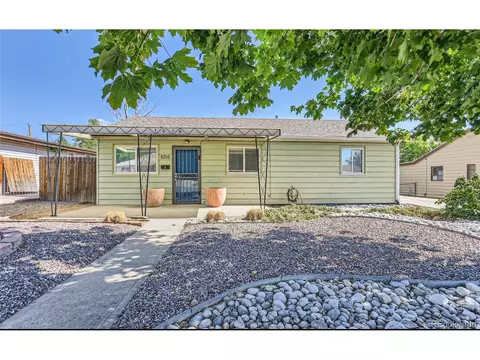 1016 Wheeling St, Aurora, CO 80011 photo 2