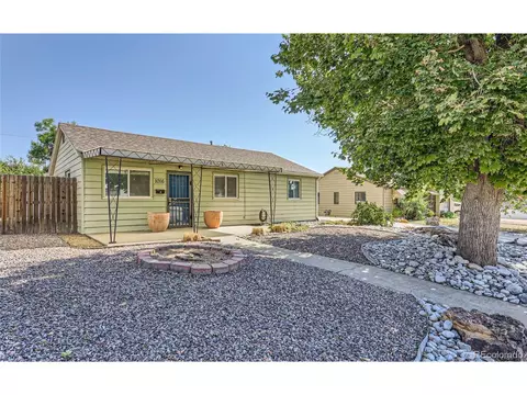 1016 Wheeling St, Aurora, CO 80011
