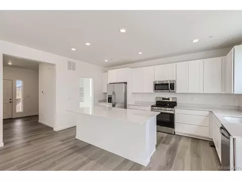 16534 E 109th Pl, Commerce City, CO 80022 photo 4
