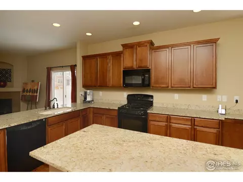 1582 Edenbridge Dr, Windsor, CO 80550 photo 5
