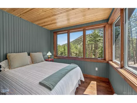 Bedroom - 942 Spruce Dr, Lyons, CO 80540 photo 5 of 7