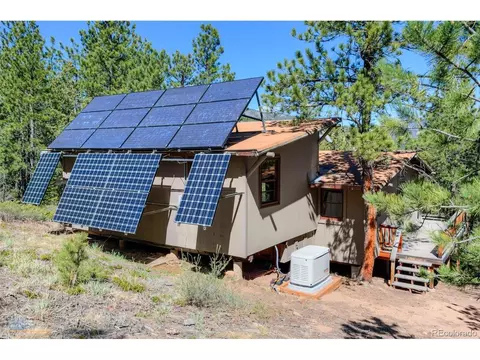 Exterior - 942 Spruce Dr, Lyons, CO 80540 photo 6 of 8