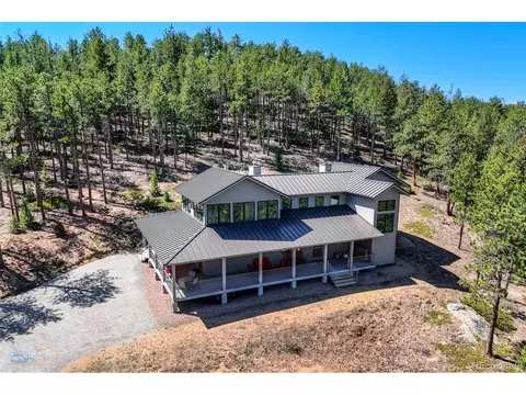 Exterior - 942 Spruce Dr, Lyons, CO 80540 photo 3 of 8