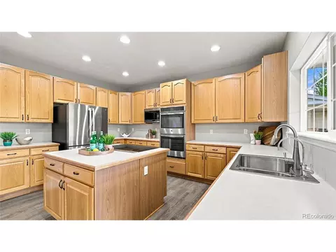 Kitchen - 19332 E Berry Pl, Aurora, CO 80015 photo 1 of 4