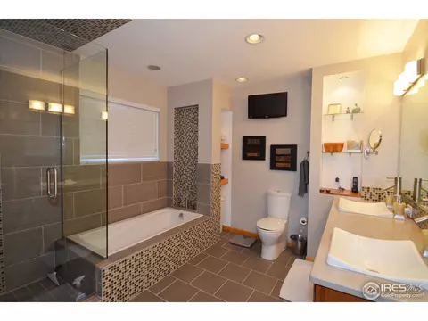 102 Pine Tree Ln, Boulder, CO 80304 photo 17