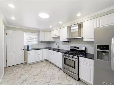 Kitchen - 6651 E Ithaca Pl, Denver, CO 80237 photo 2 of 4
