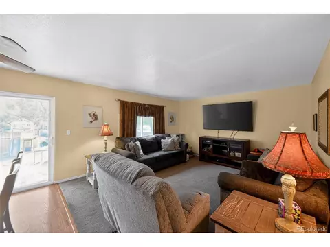 Living - 19018 E Ithaca Dr, Aurora, CO 80013 photo 2 of 4