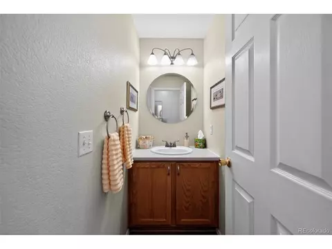 Bath - 19018 E Ithaca Dr, Aurora, CO 80013 photo 3 of 5