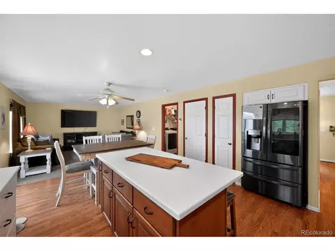 Kitchen - 19018 E Ithaca Dr, Aurora, CO 80013 photo 3 of 4